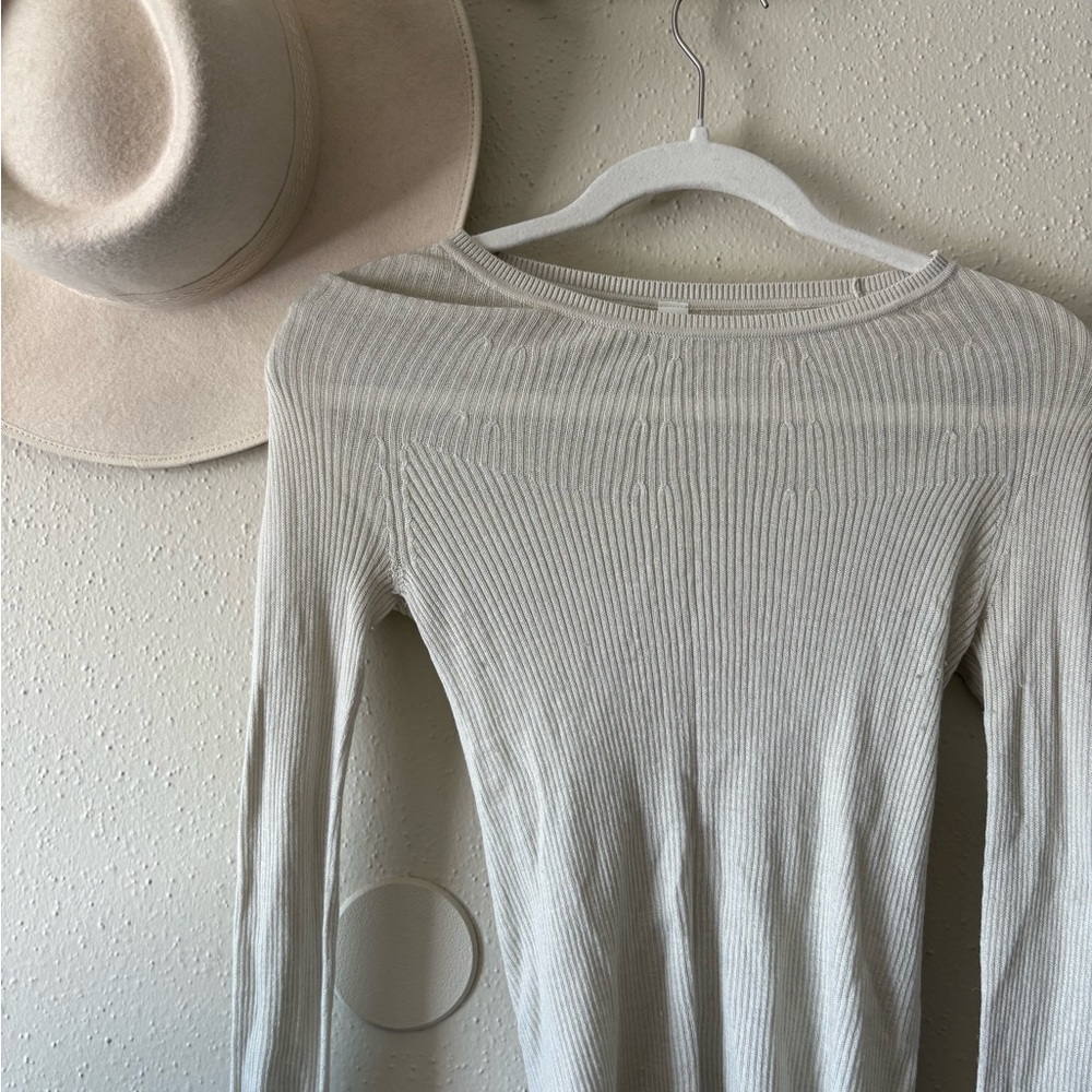Lululemon wool – silk blend light sweater